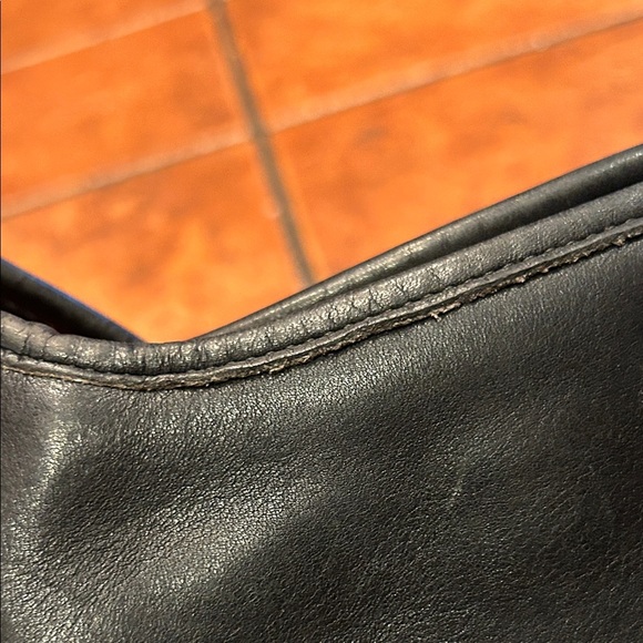 Coach Vintage Black Legacy Leather Shoulder Bag - Picture 8 of 16